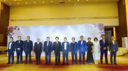  巍雅斯名表眼鏡有限公司2019年終總結(jié)暨頒獎(jiǎng)晚會(huì)圓滿落幕！